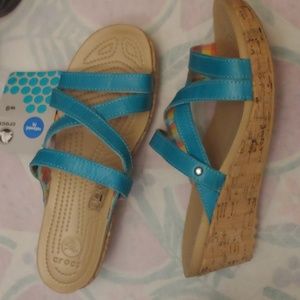 Crocs mini wedge leather